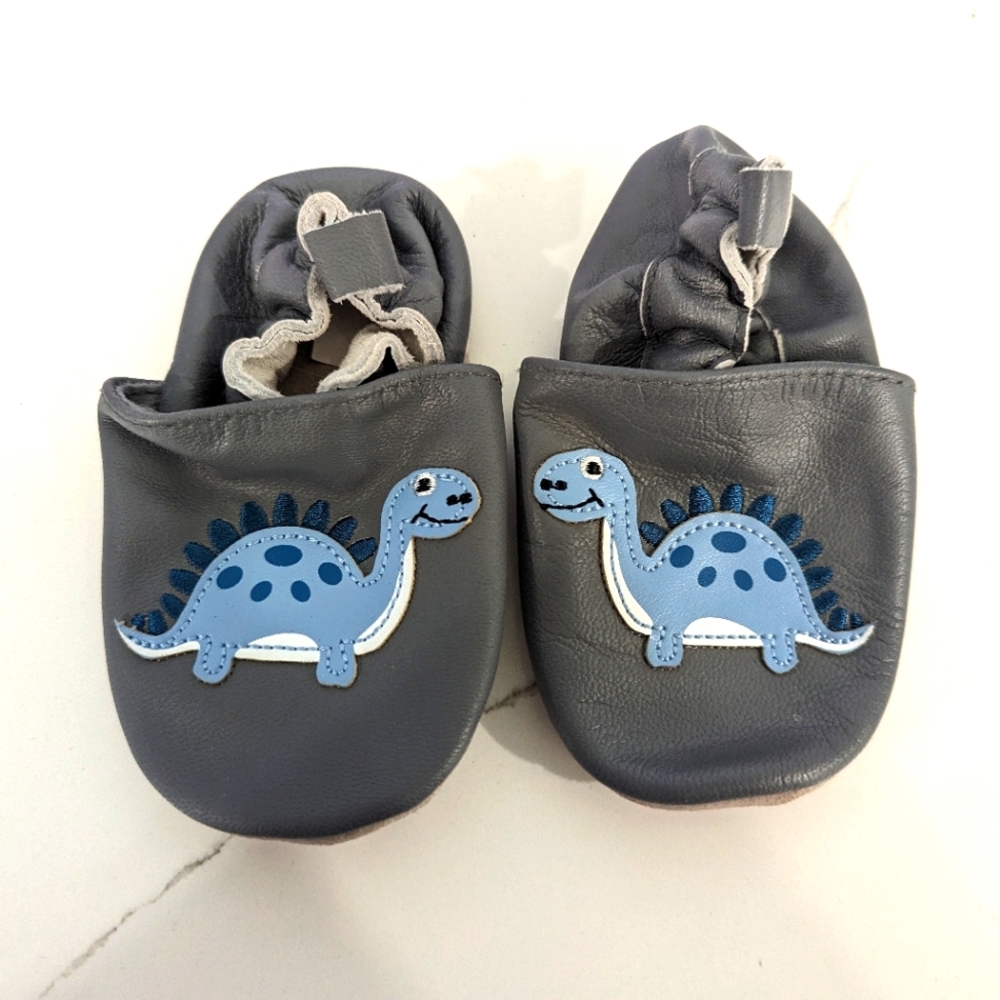 Dinosaur baby soft shoes. Infant.